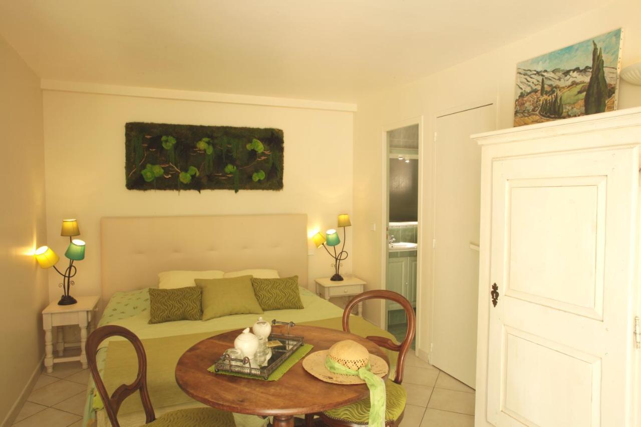 La Campagne St Lazare - Restaurant Chambres D'Hotes Piscine & Spa ฟอร์คัลกีเย ภายนอก รูปภาพ